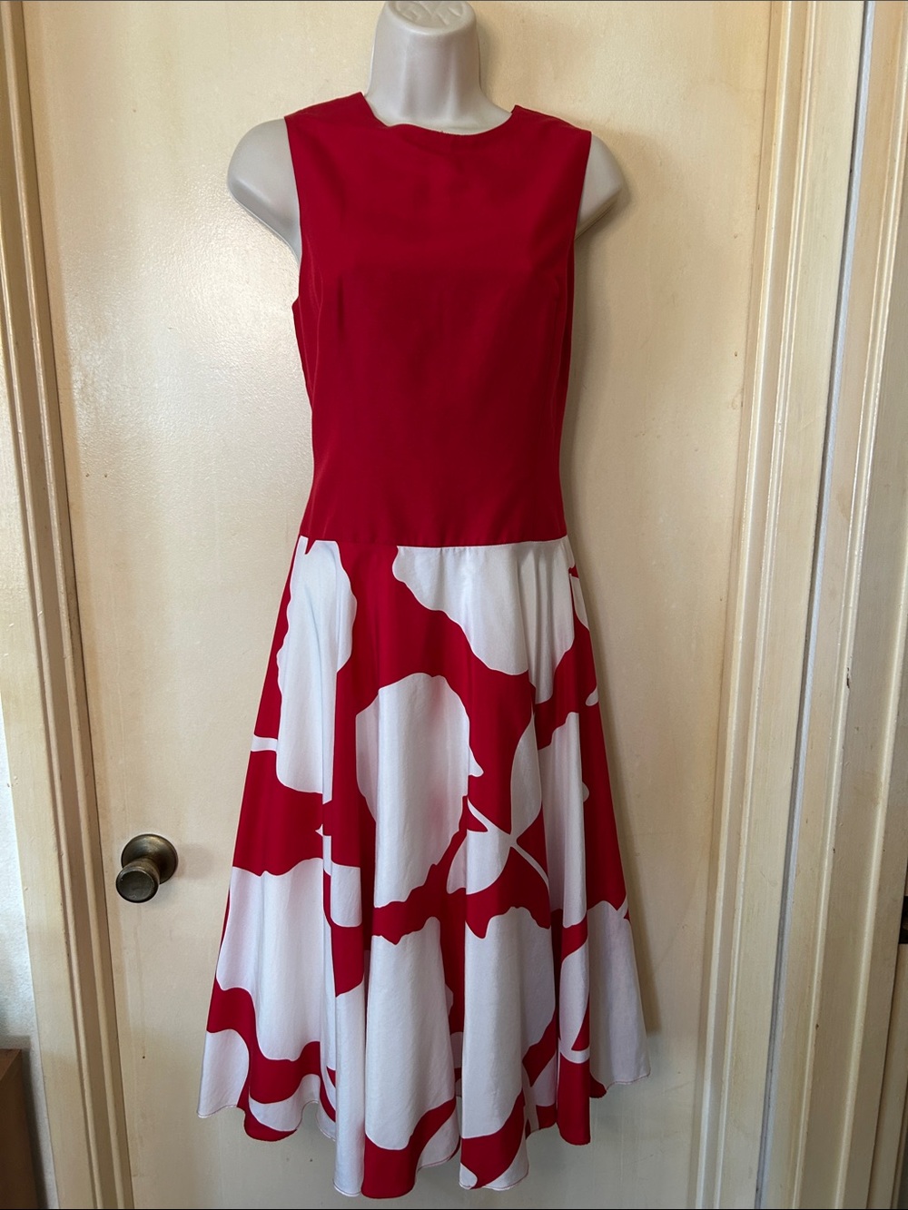 J. Peterman Red and White Floral-Print Midi Dress size 4